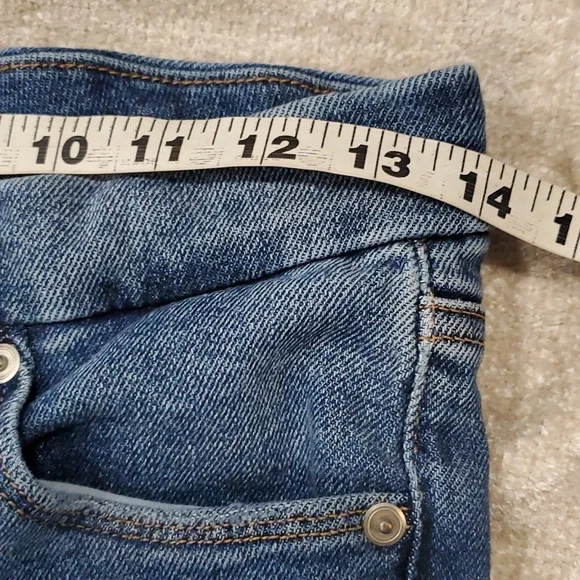 Good American distress blue crop ankle distressed jeans size 4/27 - Picture 10 of 13